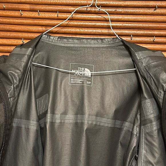 The North Face men’s  jacket windbreaker hyvent 2.5L size S - Picture 13 of 17